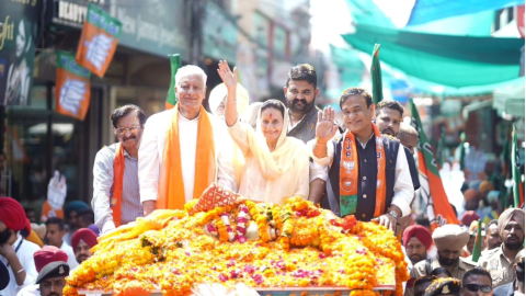 Massive-Show-Of-Strength-Marks-p