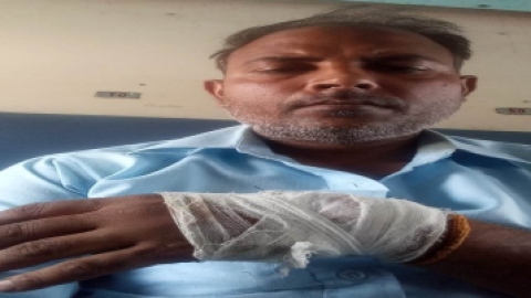 Looted-Cash-From-A-Passerby-By-B