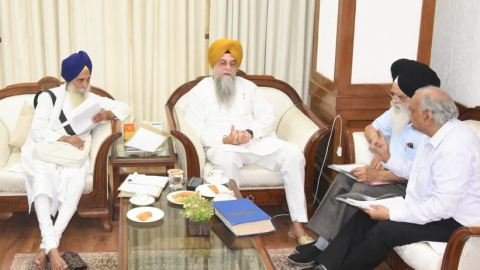 Speaker-Sandhavan-Held-A-Discuss