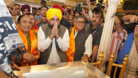 The-Governor-And-The-Chief-Minis