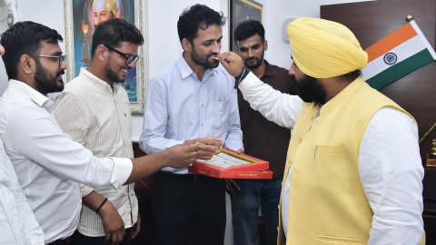 1158-Assistant-Professors-And-Li