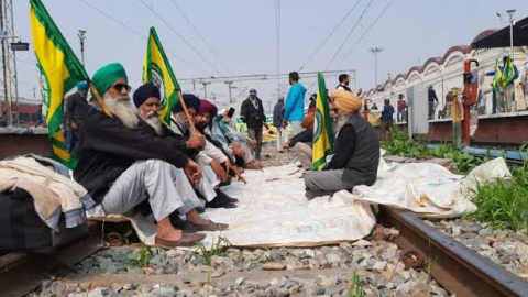 Farmers-Will-Stop-Trains-For-Thr